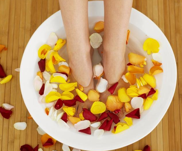 入秋渐凉泡泡脚 这样泡更能养生功效加倍!.png 入秋渐凉泡泡脚 这样泡更能养生功效加倍!.png